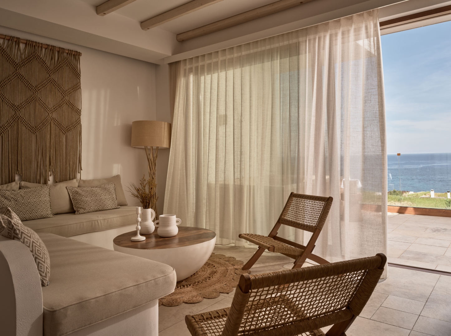SPA SEA VIEW JETTED TUB SUITE2-min