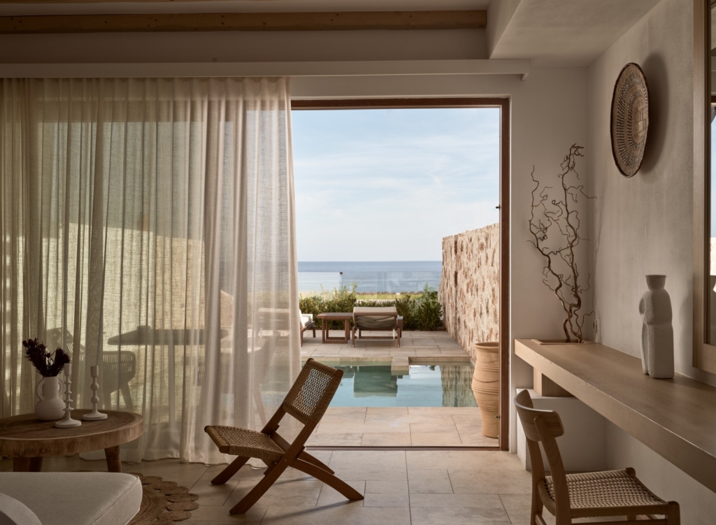 Family Sea View Pool Suite
